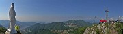 49 Madonnina, panorama sull'altopiano Selvino-Aviatico, S. Messa alla Croce di vetta della Cornagera (1311 m)